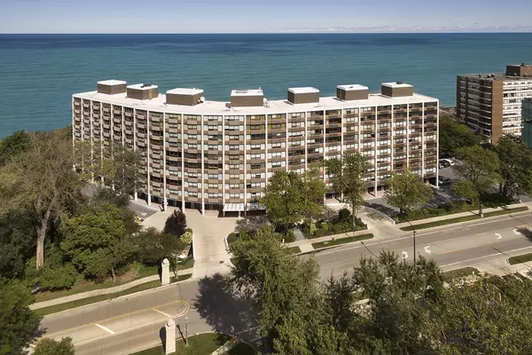 1630 Sheridan RD #2B, Wilmette, IL 60091