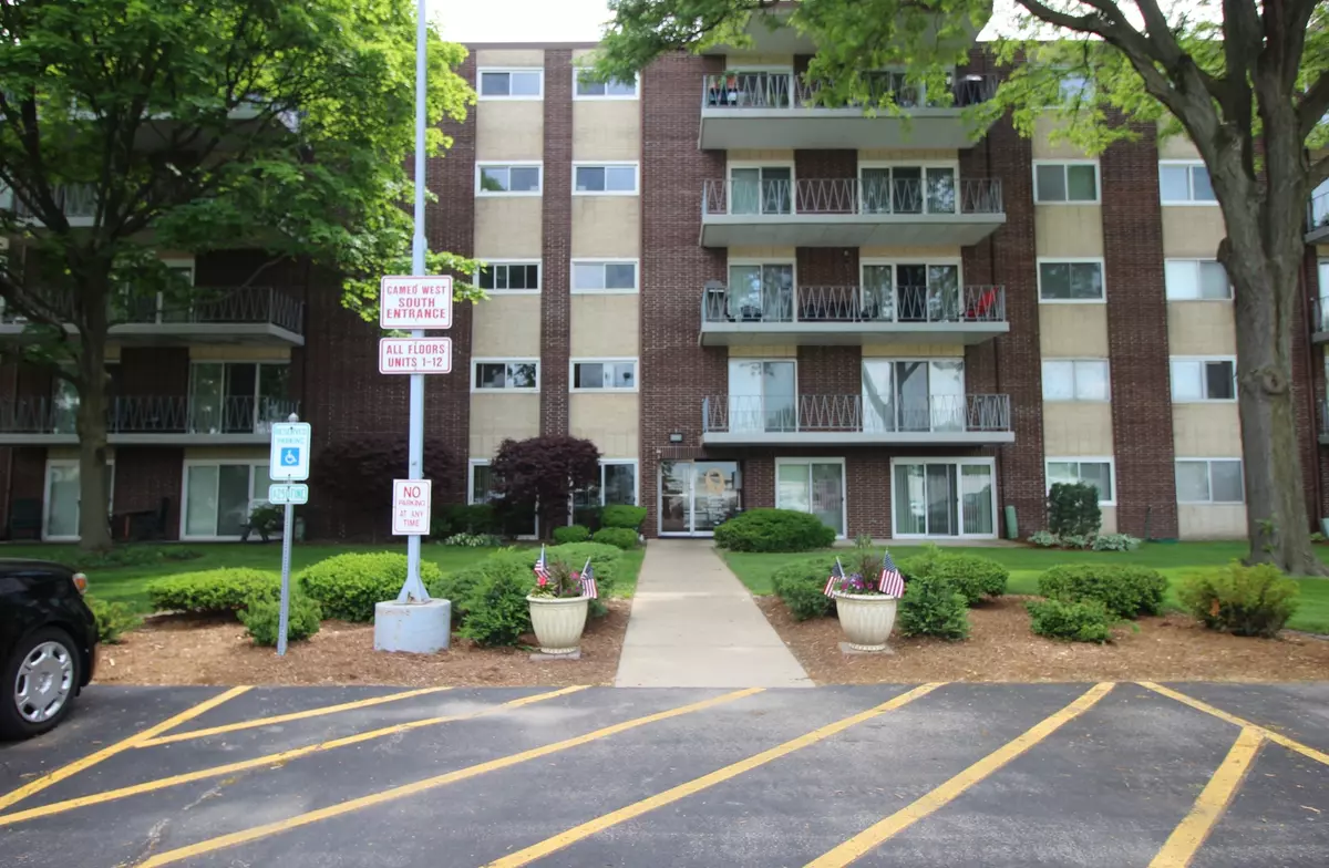 Downers Grove, IL 60515,2900 Maple AVE #2-E