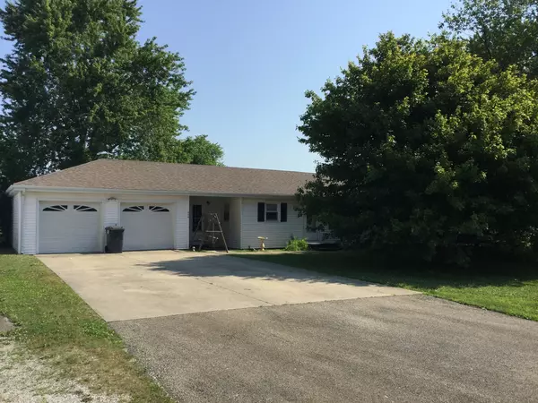 Tolono, IL 61880,506 W Austin ST