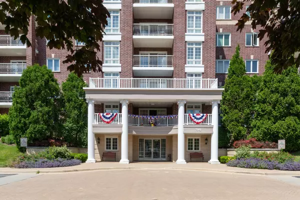 7081 W Touhy AVE #410, Niles, IL 60714