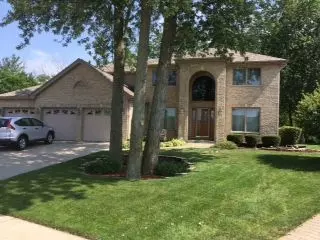 14045 Walter Hagen LN, Midlothian, IL 60445