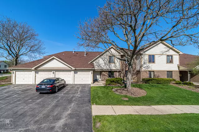 949 KINGS ROW #3, Palatine, IL 60074