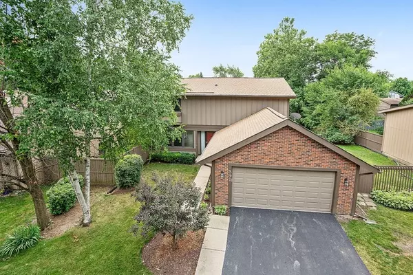 591 Carlsbad TRL, Roselle, IL 60172