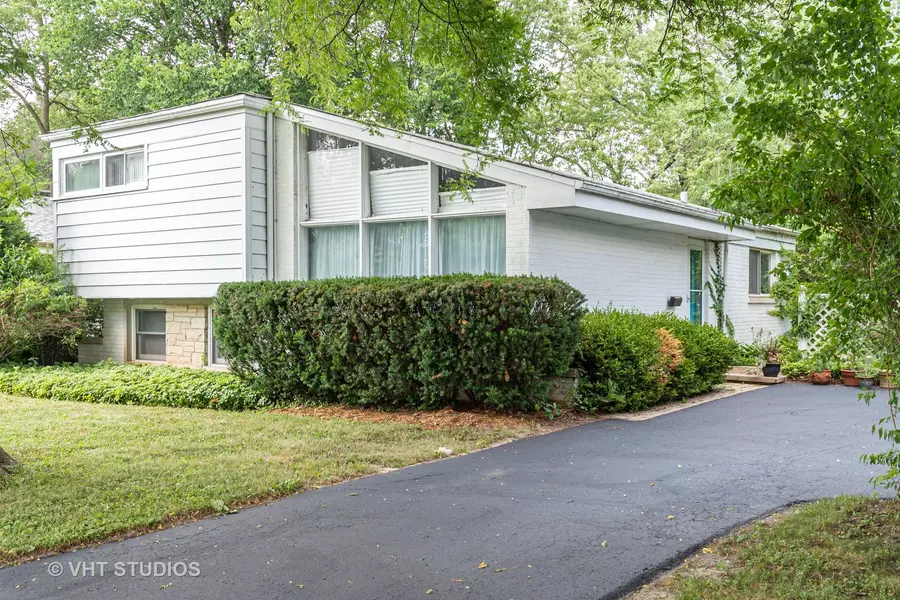 1307 Ridge RD, Highland Park, IL 60035