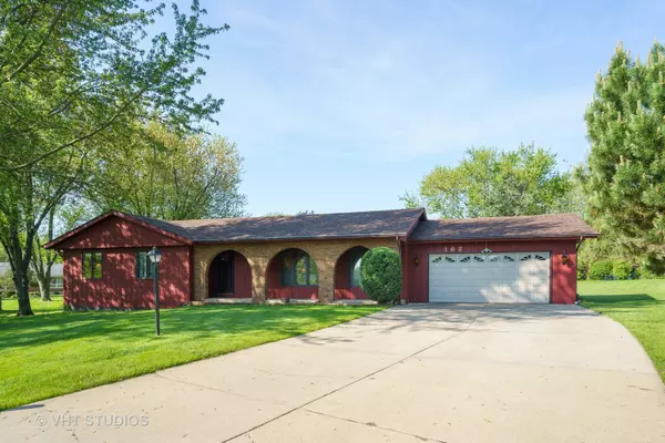 162 LAKEWOODS CT, Bloomingdale, IL 60108