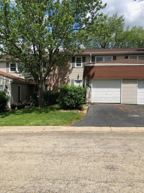 556 Leslie LN, Bolingbrook, IL 60440