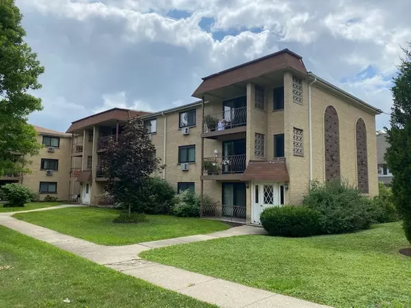 241 N Walnut ST #1W, Bensenville, IL 60106