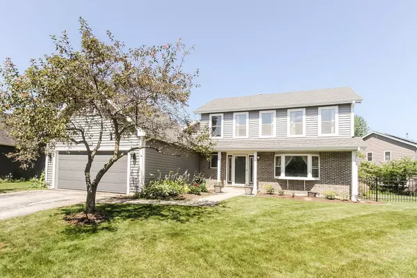 2030 Oak Tree TRL, Lake Villa, IL 60046