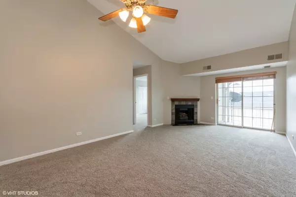 Carol Stream, IL 60188,744 N Gary AVE N #213