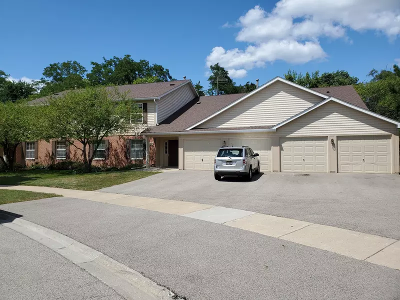 1285 N Red Oak CIR #3, Round Lake Beach, IL 60073