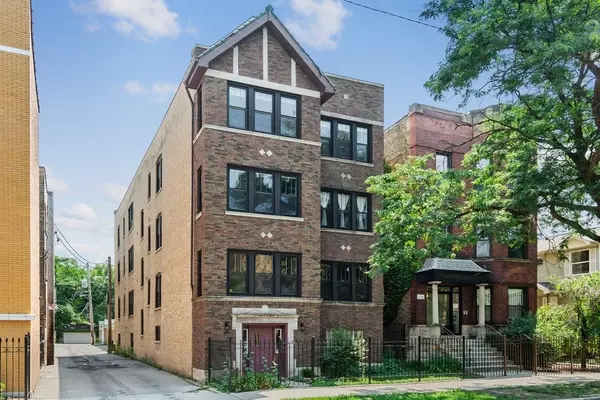 2121 N KEDZIE AVE #1E, Chicago, IL 60647