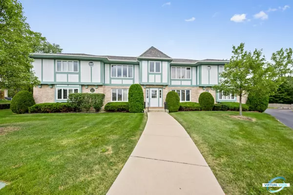 3 Saint Moritz DR #3-202, Palos Park, IL 60464