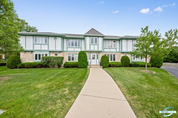 3 Saint Moritz DR #3-202, Palos Park, IL 60464