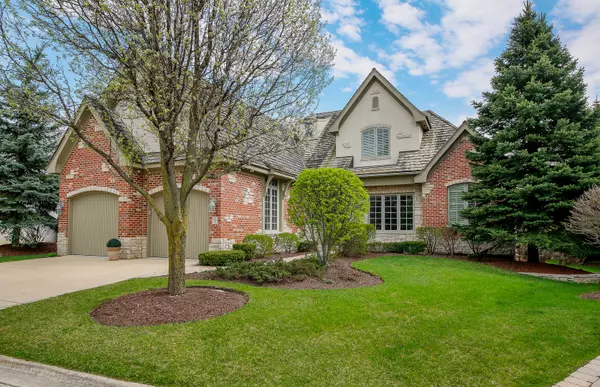 59 Forest Gate CIR, Oak Brook, IL 60523