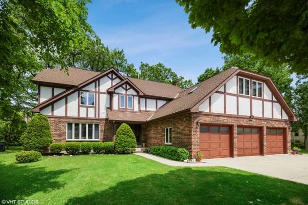 8708 Shade Tree CIR,  Lakewood,  IL 60014