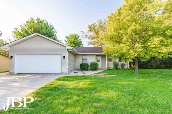 265 W Fuller DR, Waterman, IL 60556