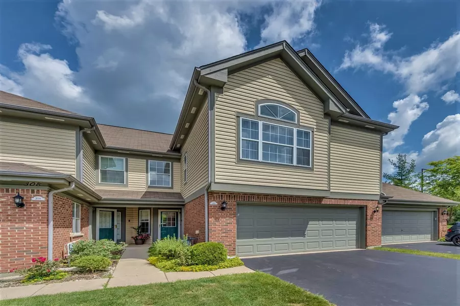 310 MANOR DR, Buffalo Grove, IL 60089