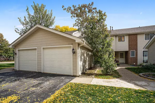 5S023 PEBBLE BEACH CT, Naperville, IL 60563