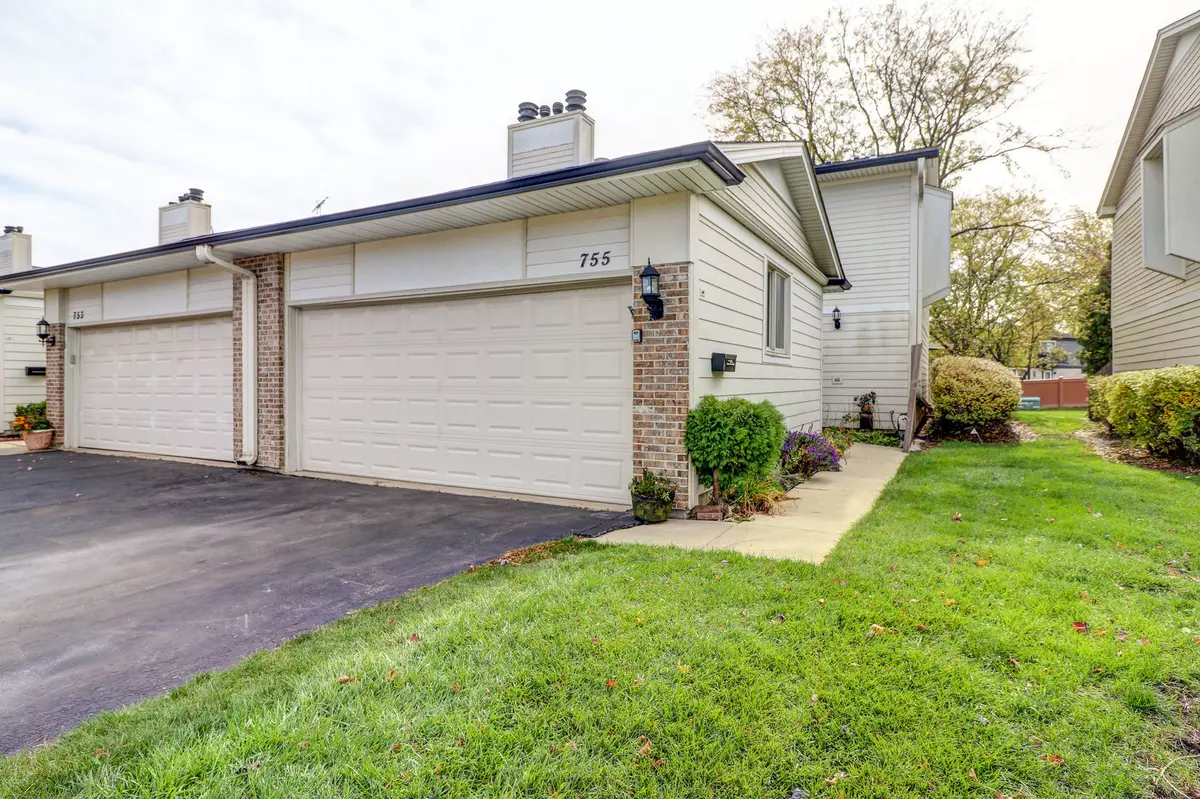 Deerfield, IL 60015,755 Grouse CT