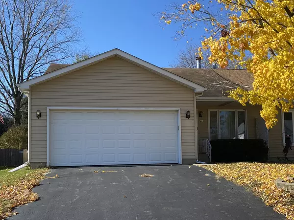 416 JOHELIA TRL #1, Antioch, IL 60002