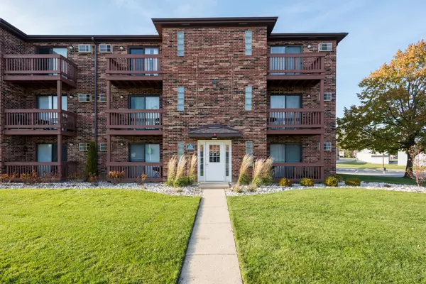 1150 CEDAR AVE #2A, Glendale Heights, IL 60139