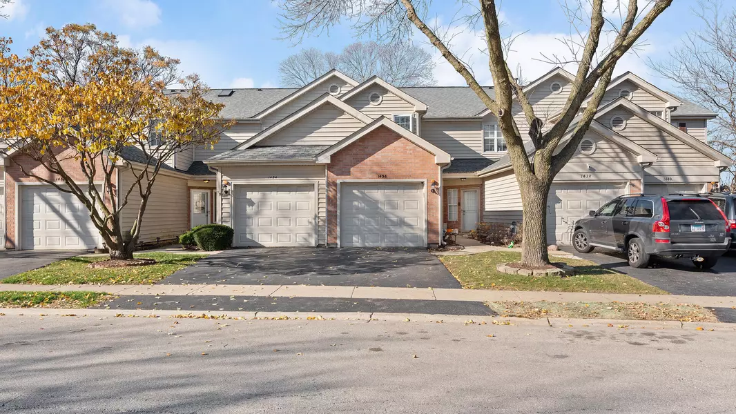 1436 Golfview DR, Glendale Heights, IL 60139