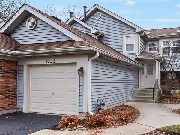 1052 Lakewood CIR #1052, Carol Stream, IL 60188