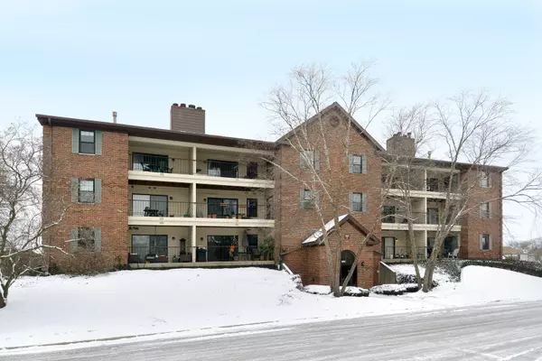 661 Hapsfield LN #307, Buffalo Grove, IL 60089