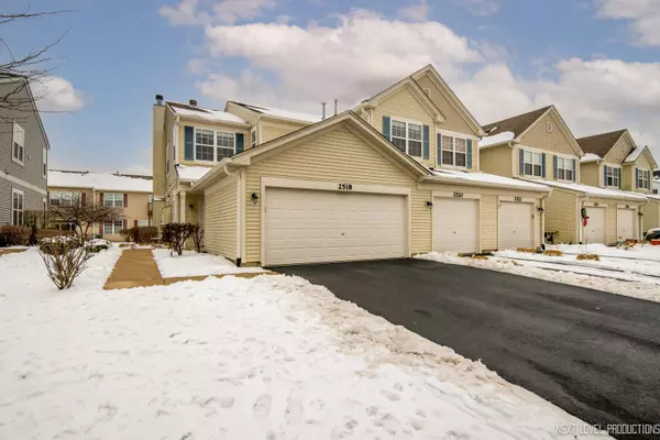 2518 Golf Ridge CIR #2518, Naperville, IL 60563