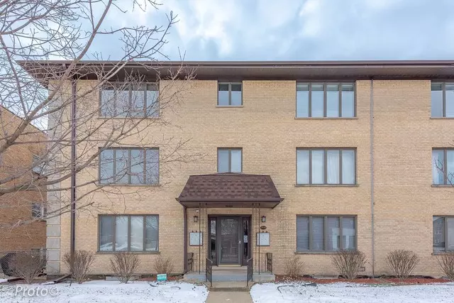 Elmwood Park, IL 60707,7939 W Belmont AVE #2B