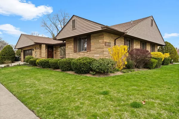 1816 Marguerite ST, Park Ridge, IL 60068