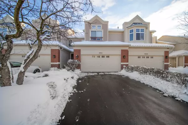 3311 Rosecroft LN, Naperville, IL 60564