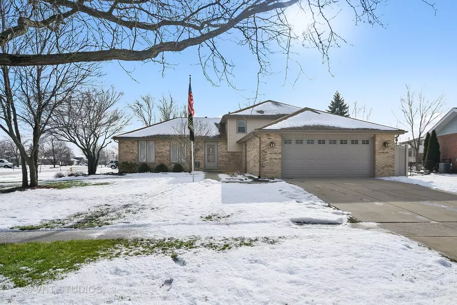 8619 Kathleen LN, Tinley Park, IL 60487