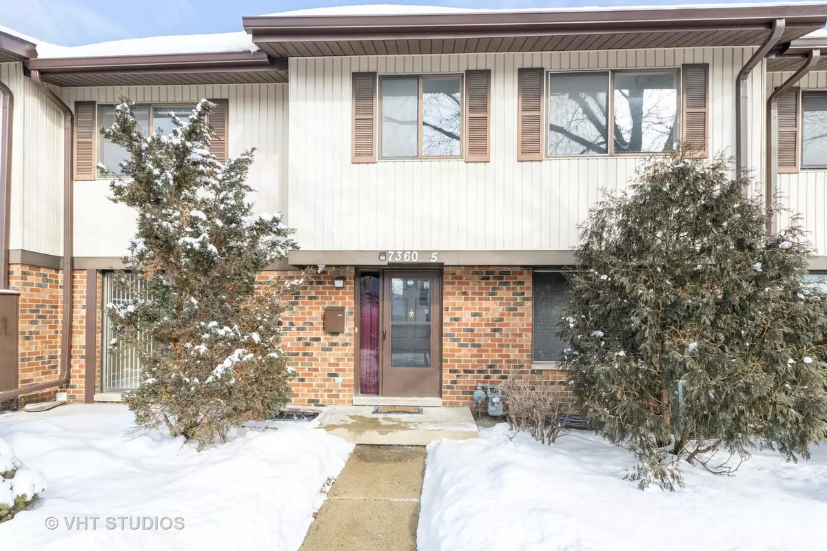 Downers Grove, IL 60516,7360 Winthrop WAY #5