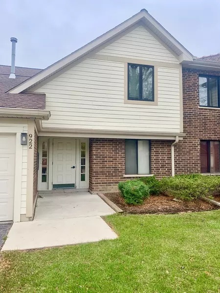 922 E Tower CT #1, Palatine, IL 60074