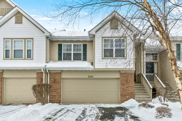 3167 Saganashkee LN, Naperville, IL 60564