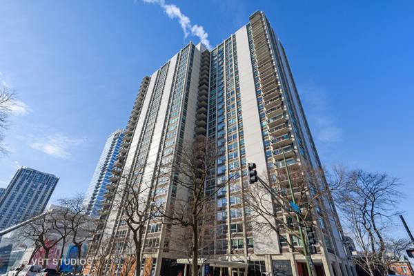 1255 N Sandburg TER #306, Chicago, IL 60610