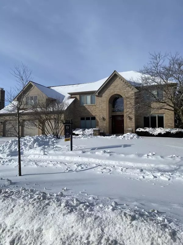 1555 White Eagle DR, Naperville, IL 60564