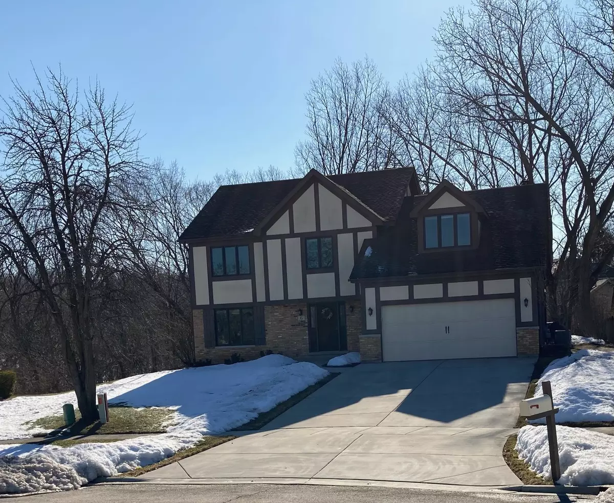 Lemont, IL 60439,6 Cedar CT