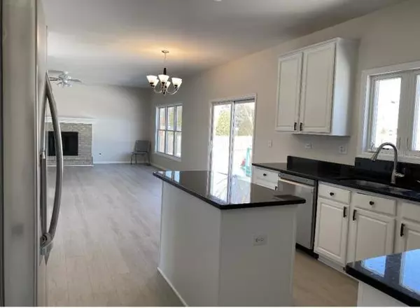 Lake In The Hills, IL 60156,6 banford CT