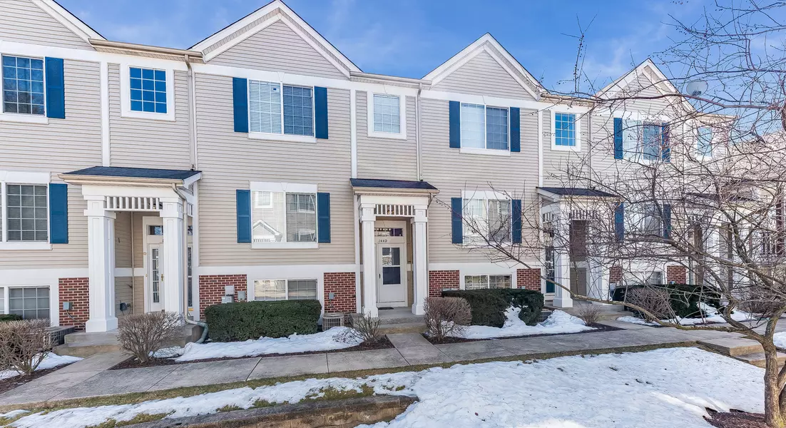 144 enclave CIR #D, Bolingbrook, IL 60440