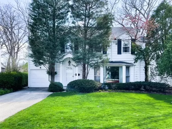 365 Lakeside PL, Highland Park, IL 60035