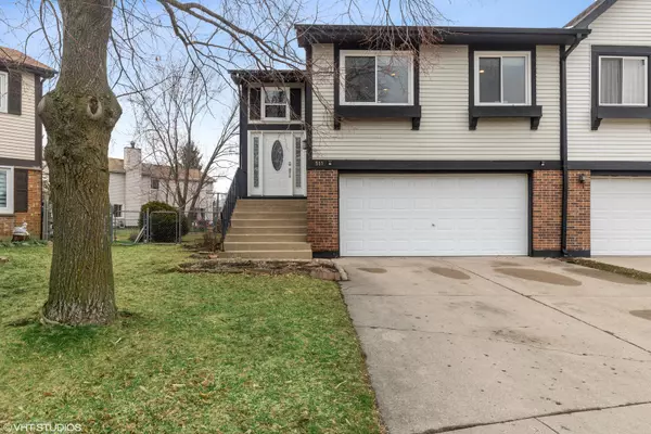 511 Commanche TRL, Wheeling, IL 60090