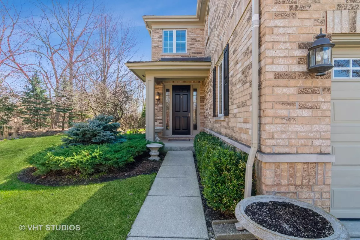 Northbrook, IL 60062,2253 Royal Ridge DR