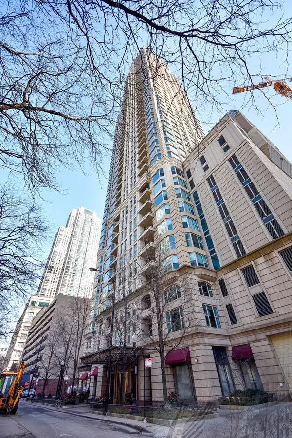 25 E Superior ST #4102, Chicago, IL 60611