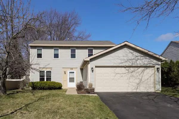 808 Idaho ST, Carol Stream, IL 60188