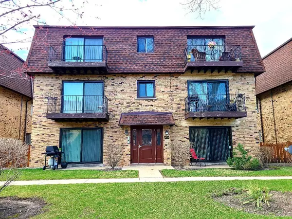 9710 Bianco TER #1A, Des Plaines, IL 60016