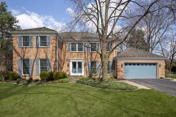 2312 Mohawk LN, Glenview, IL 60026