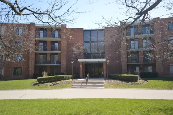 1605 E CENTRAL RD #317C, Arlington Heights, IL 60005