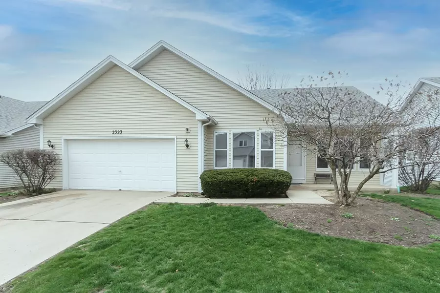 2323 Bluejay TRL, Elgin, IL 60123